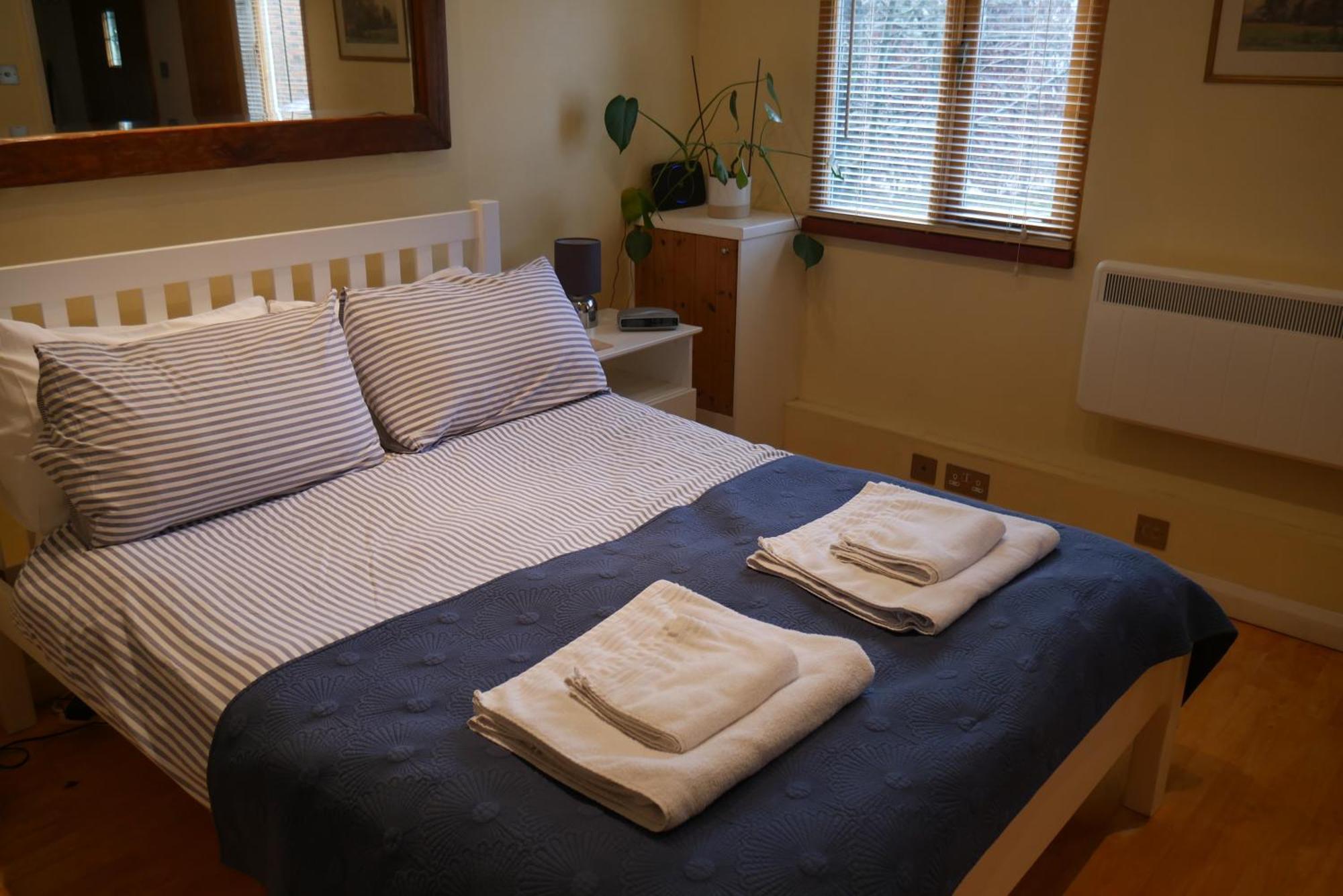The Little Orchard Villa Watlington  Bagian luar foto